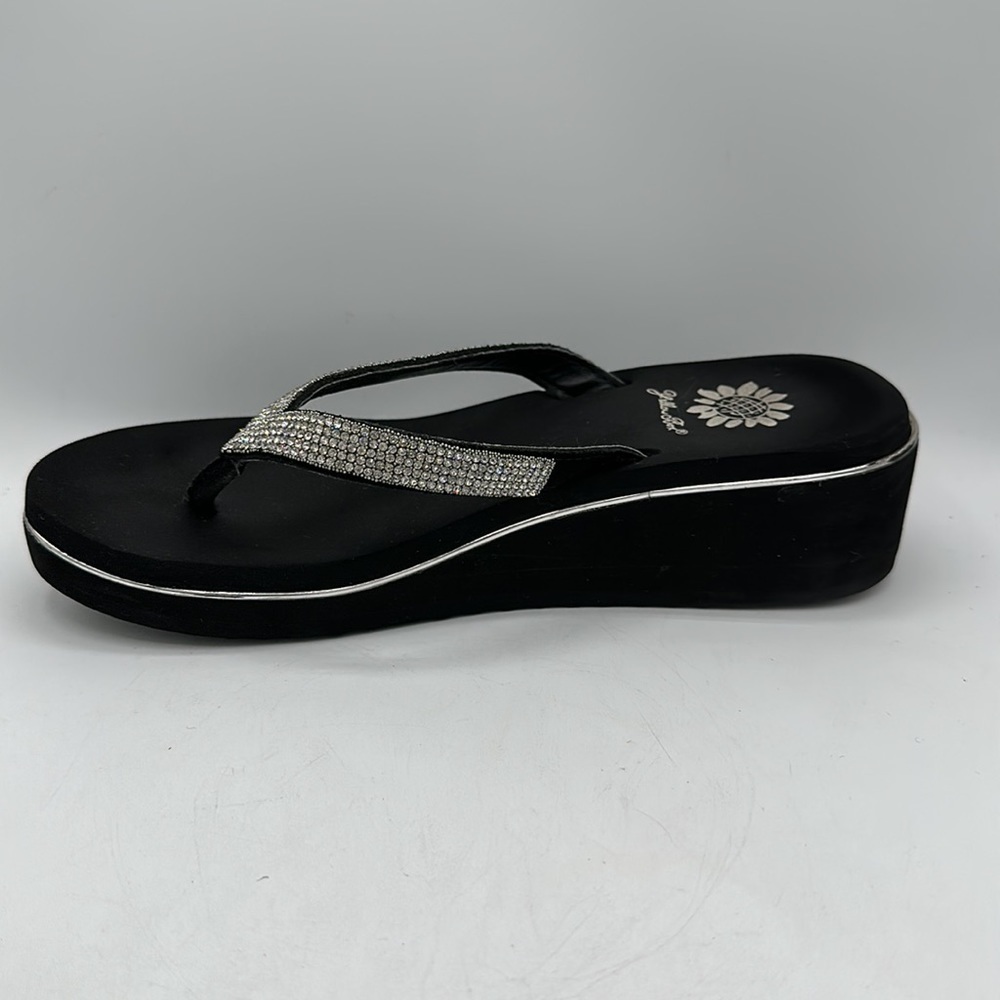 Yellow Box Briah black leather thong sandals with silver bling straps, size 6 - Picture 6 of 9